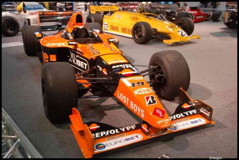 Motorshow 2010 в Люксембурге: оранжевый Formule 3000 с надписью «LOST BOYS»