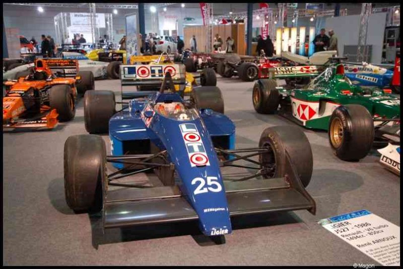 Motorshow 2010 в Люксембурге: гоночные болиды с логотипами Loto и Jager