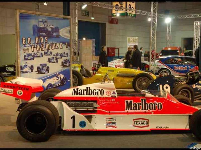 Motorshow 2010 в Люксембурге: красно-белый McLaren с Marlboro и Texaco