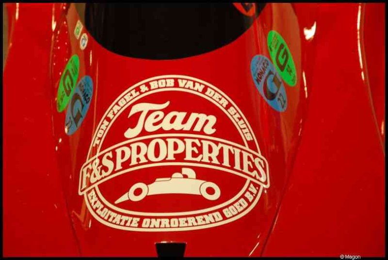 Motorshow 2010, Люксембург: красный болид с эмблемой Team F&S Properties