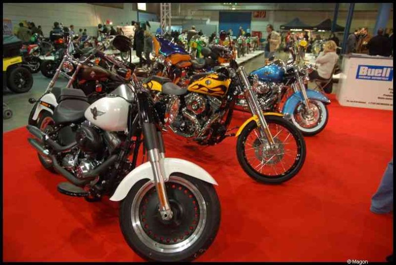 Motorshow 2010 в Люксембурге: хром, красный ковёр и огонь на баках мотоциклов