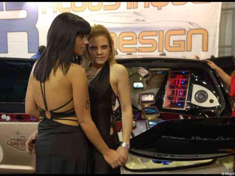 Motorshow 2010 в Люксембурге: выставка авто с подсветкой и «Las Vegas»