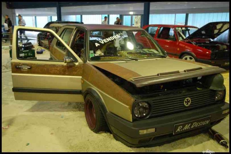 Motorshow 2010 в Люксембурге: ржавый Golf с «A VENDRE» на лобовом стекле
