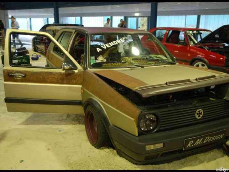 Motorshow 2010 в Люксембурге: ржавый Golf с «A VENDRE» на лобовом стекле