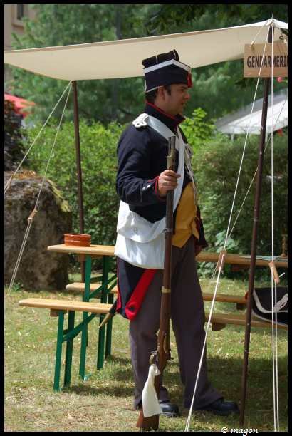 Napoleonic Bivouac в Люксембурге: гентармейский унтер-офицер с ружьём