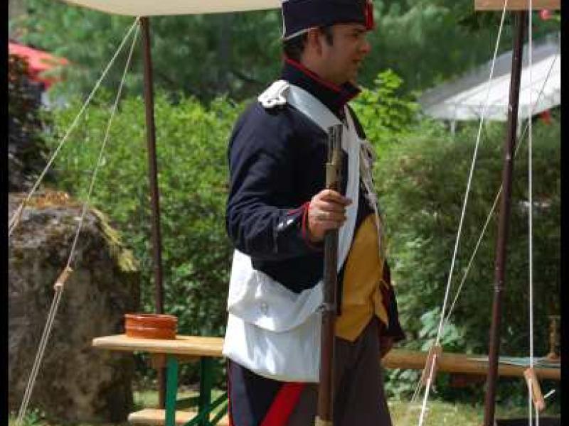 Napoleonic Bivouac в Люксембурге: гентармейский унтер-офицер с ружьём