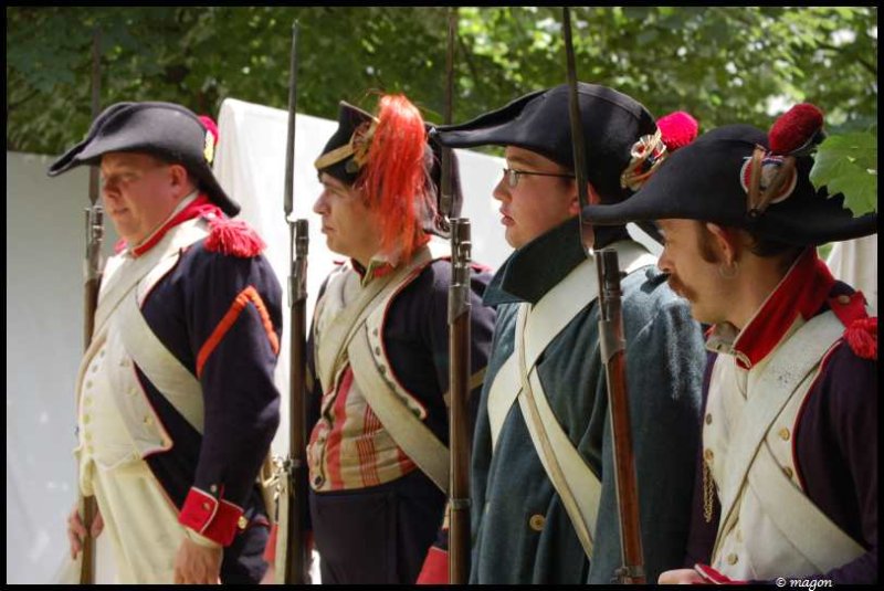 Napoleonic Bivouac в Люксембурге: солдаты в мундирах 1800-х годов