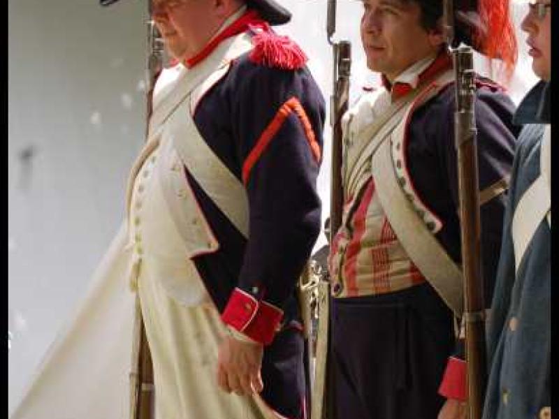 Napoleonic Bivouac в Люксембурге: солдаты в мундирах 1800-х годов