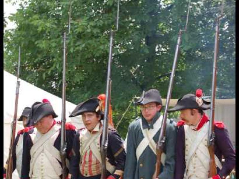 Napoleonic Bivouac в Люксембурге: солдаты в мундирах эпохи наполеоновских войн