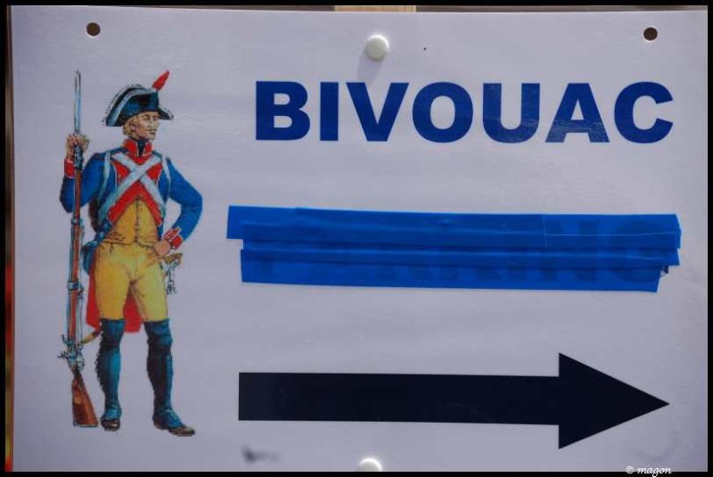 Napoleonic Bivouac в Люксембурге: указатель с изображением солдата