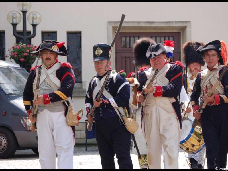 Napoleonic Bivouac в Люксембурге: солдаты в деталях униформы и оружия