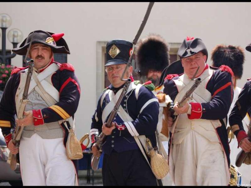 Napoleonic Bivouac в Люксембурге: солдаты в мундирах эпохи Наполеона