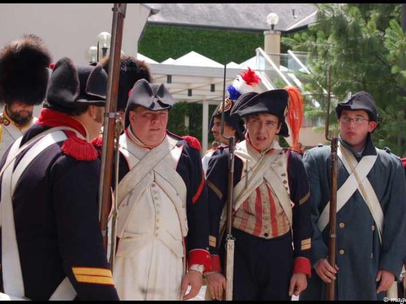 Napoleonic Bivouac в Люксембурге: солдаты в мундирах эпохи Наполеона