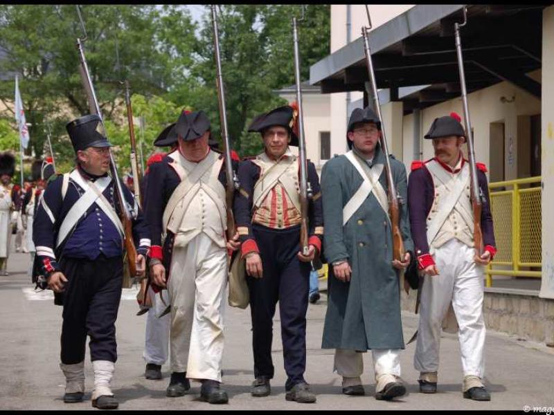 Napoleonic Bivouac в Люксембурге: солдаты эпохи Наполеона в движении