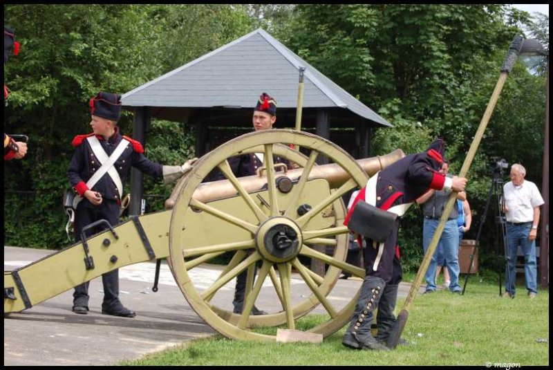 Napoleonic Bivouac в Люксембурге: пушка и солдаты в исторической реконструкции