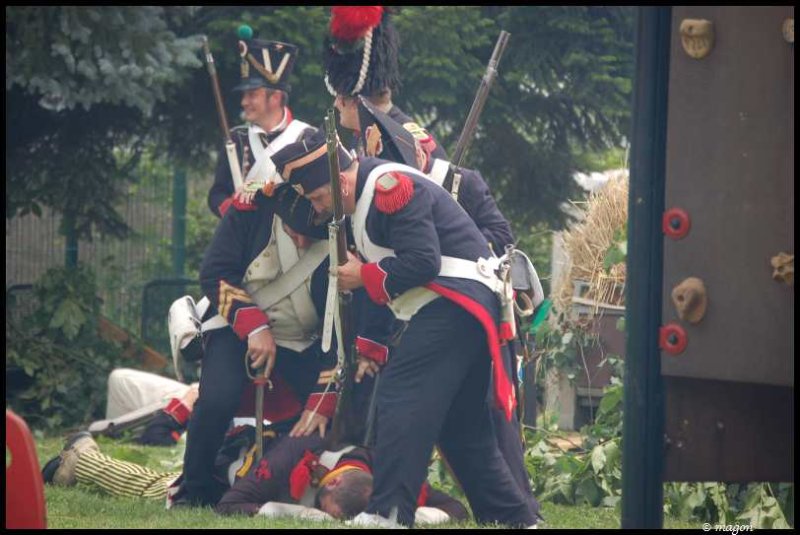 Napoleonic Bivouac в Люксембурге: сцена после боя у зелёного забора