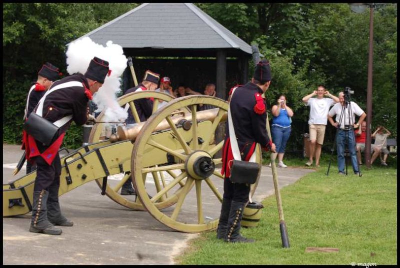 Napoleonic Bivouac в Люксембурге: пушка и солдаты в исторической реконструкции