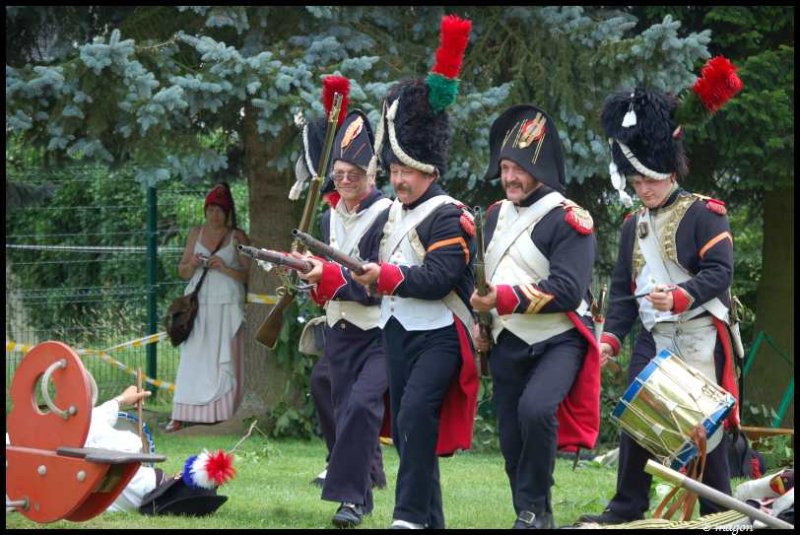 Napoleonic Bivouac в Люксембурге: солдаты в пышных шляпах и мушкетах