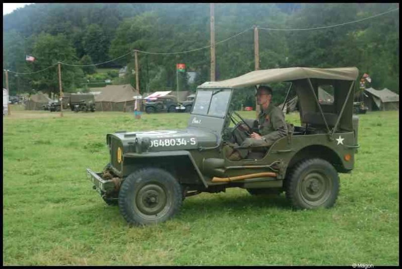 Septfontaines Milcars, Люксембург: военный Jeep Willys с номером J648034-S на зелёном поле