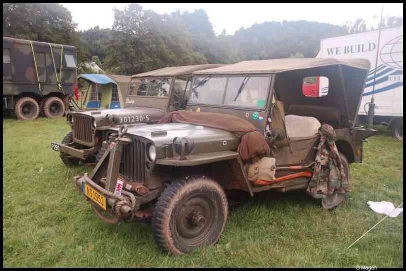 Septfontaines Milcars, Люксембург: военные Джипы 1940-х на зелёной поляне