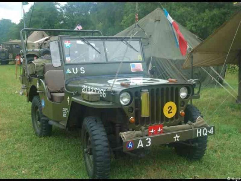 Septfontaines Milcars, Люксембург: зелёный Jeep Willys с номером 20327366