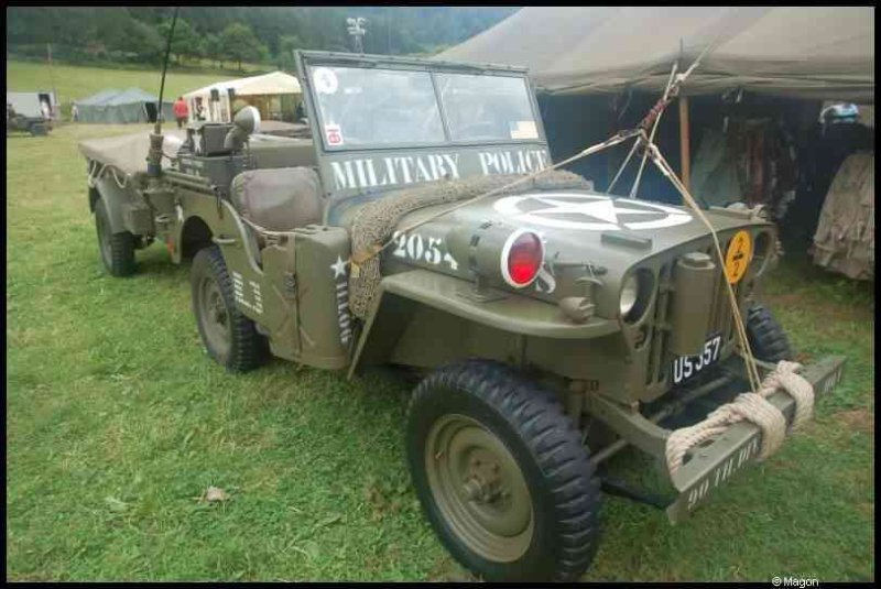 Septfontaines Milcars, Люксембург: военный джип с надписью «MILITARY POLICE»