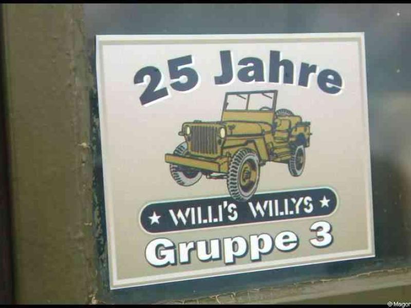 Septfontaines Milcars: 25-летняя вывеска «Willi's Willys Gruppe 3»
