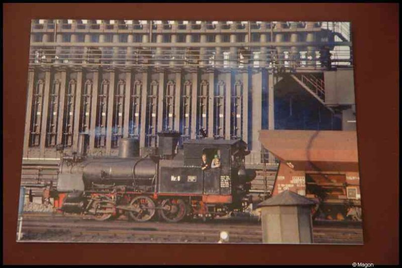 Люксембург, Train, 1900: паровоз у промышленного комплекса