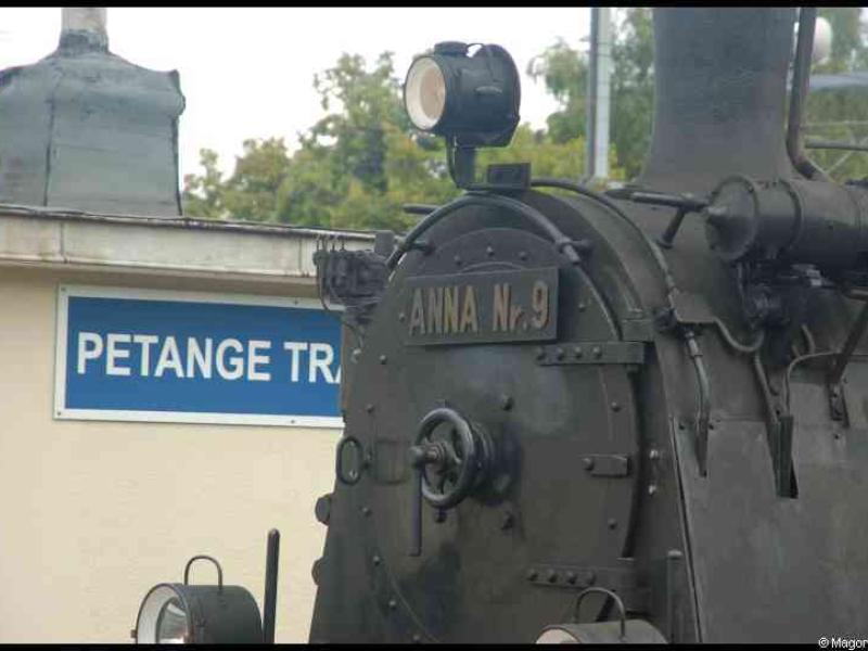 Petange Train, Люксембург, 1900: паровоз Anna №9 у платформы