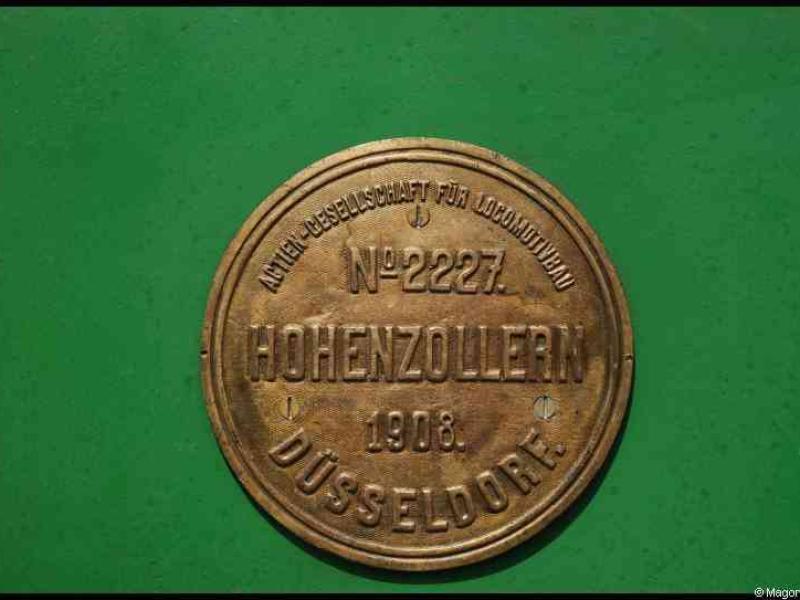 Hohenzollern 1908: табличка «Aktien-Gesellschaft für Lokomotivbau» в Люксембурге