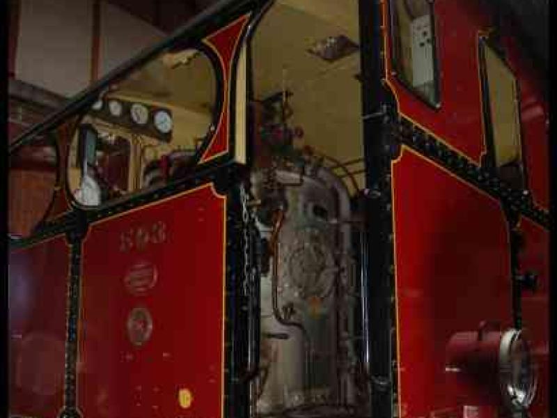 Люксембург, Train, 1900: красный вагон «Jeanne» в ангаре