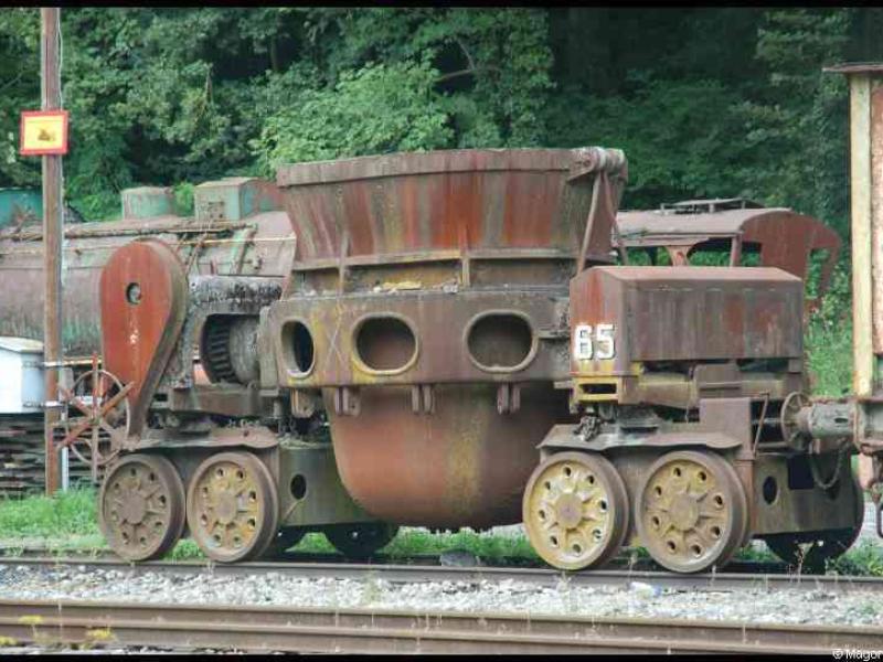 Train, Люксембург, 1900: ржавый вагон с номером 65 на путях