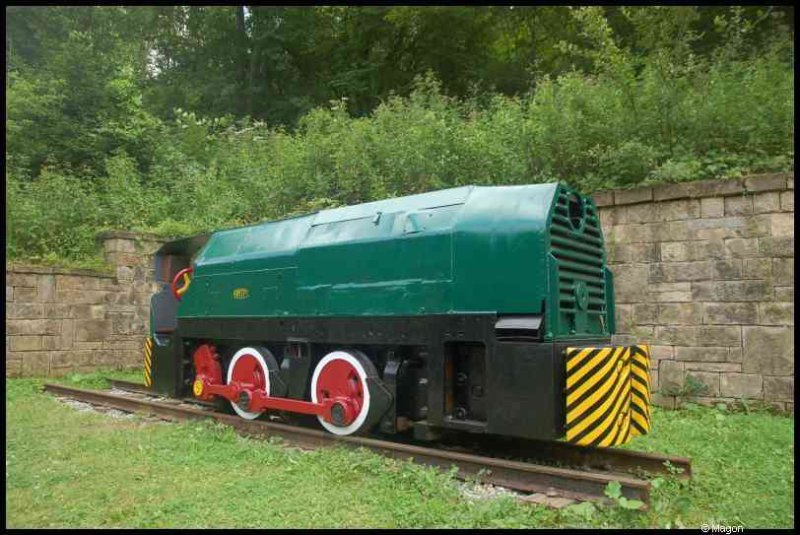 Train в Люксембурге, 1900: зелёный локомотив на узкоколейке
