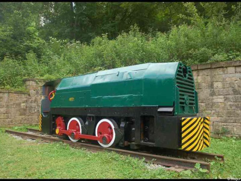 Train в Люксембурге, 1900: зелёный локомотив на узкоколейке