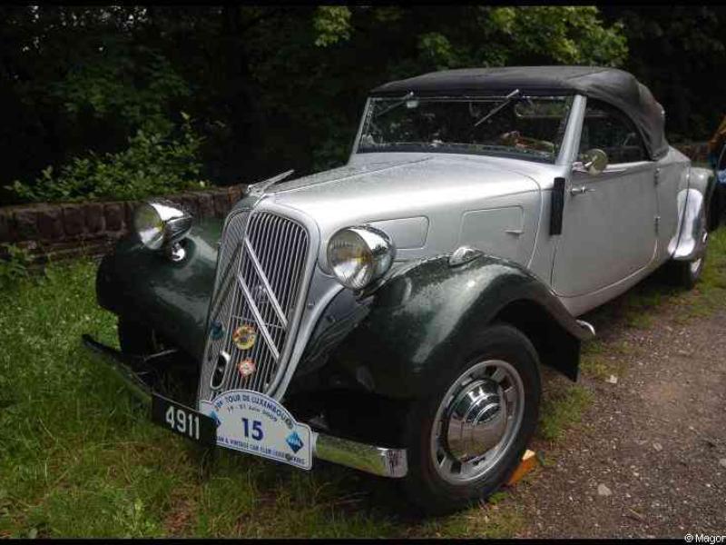 Винтажный Citroën 15 в Люксембурге, 2009: «4911» и «15» на номере
