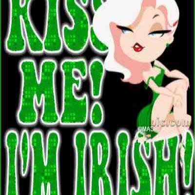 17.03: зелёный стикер с куклой и надписью «KISS ME! I'M IRISH!»