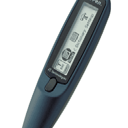 DocuPen — синий сканер документов в руке, экран показывает «Scanning» и «Settings»