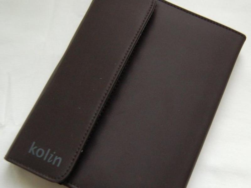 Коричневый чехол для планшета с логотипом 'kolin' в Kolin ILibrary