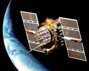 ORSiO TP701: спутник над синей планетой с двумя солнечными панелями