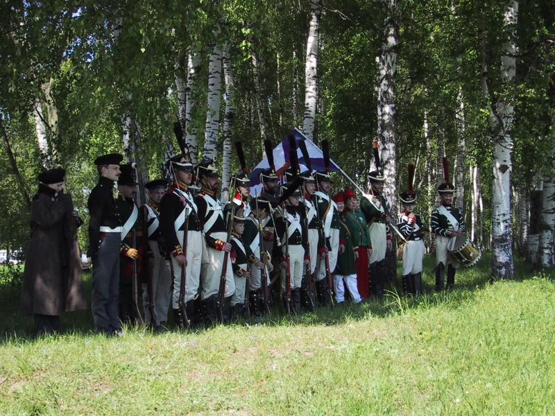 Бородинское поле, май 2002: реконструкция русской пехоты в форме 1812 года