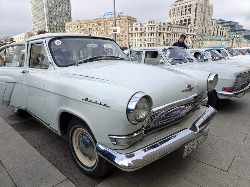 Белый ГАЗ-21 «Волга» на Diplorally, 26 сентября 2026