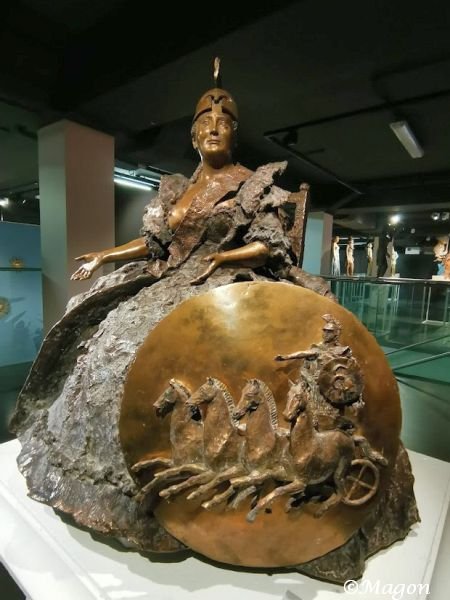 Бронзовая скульптура в музее Эрарта, Санкт-Петербург