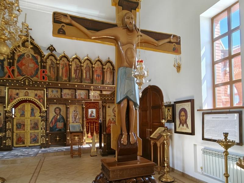 Крест в храме «Церковь Николая Чудотворца» в г. Ершове