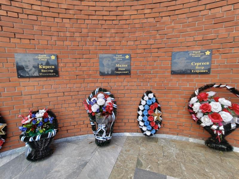 Мемориальный комплекс погибшим в годы ВОВ в г.Ершове