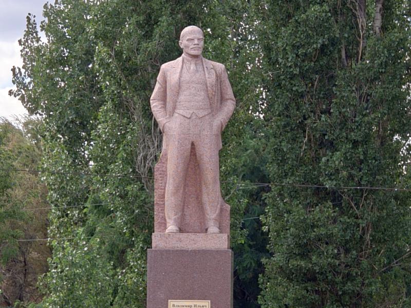 Памятник Ленину в Ершове