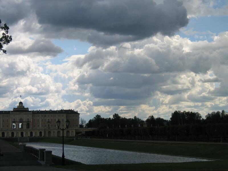 Гатчина, 2006: дворец под грозовыми облаками