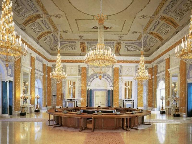 Зал заседаний саммита G8 в Кремле: барокко, мрамор и хрустальные люстры