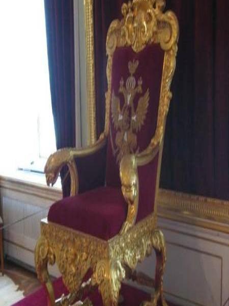 Коронационный трон в Гатчинском дворце, 2006