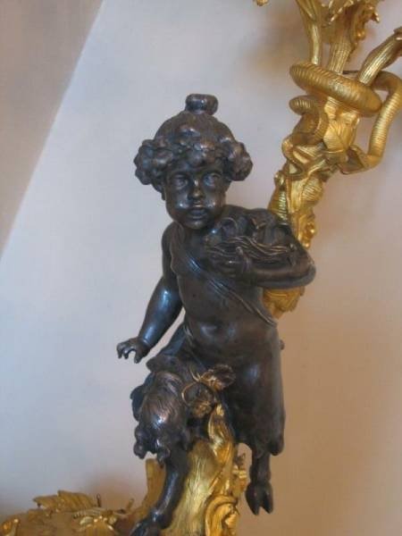Гатчина, 2006: бронзовый нимф с золотым рогом изобилия