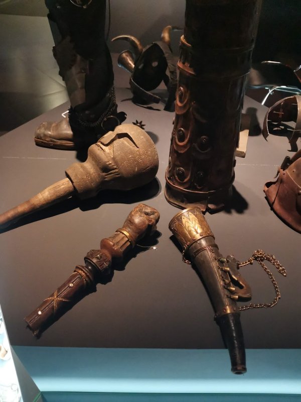 Kino Museum, Россия: старинные костюмы и аксессуары для кино